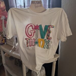 Gildan White 'Give Thanks' Graphic Tee